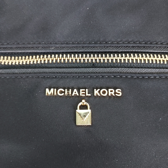 Michael Kors nylon crossbody bag, size 10x10, black - Picture 2 of 6
